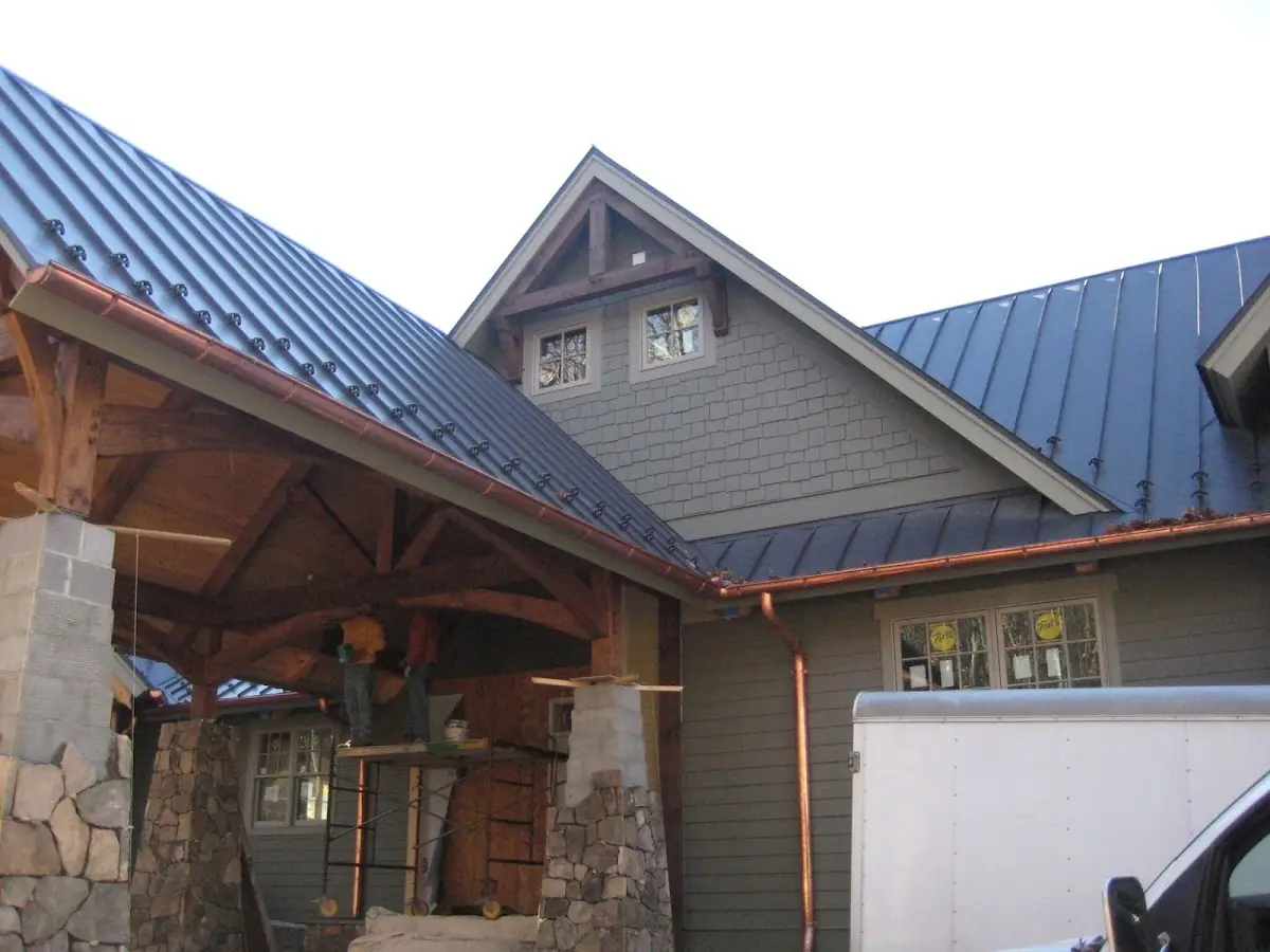 Craftsman Roofing team delivering quality roofing work in Atascosa